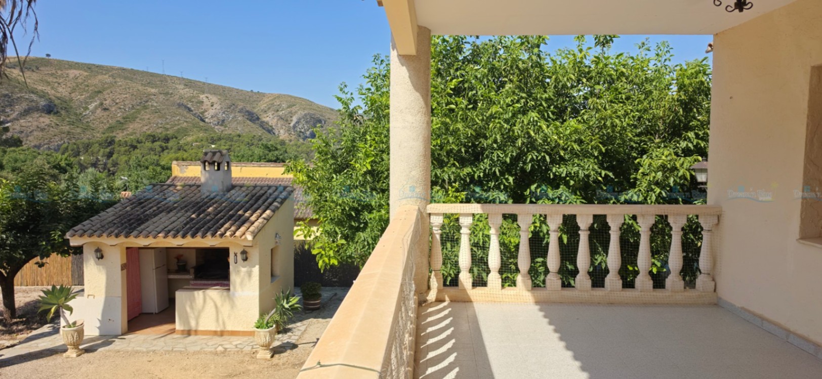 Villa for sale in Ontinyent