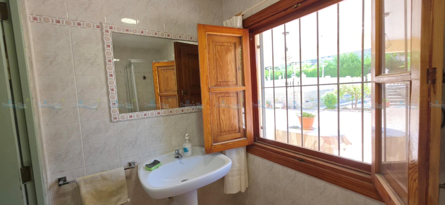Villa for sale in Ontinyent