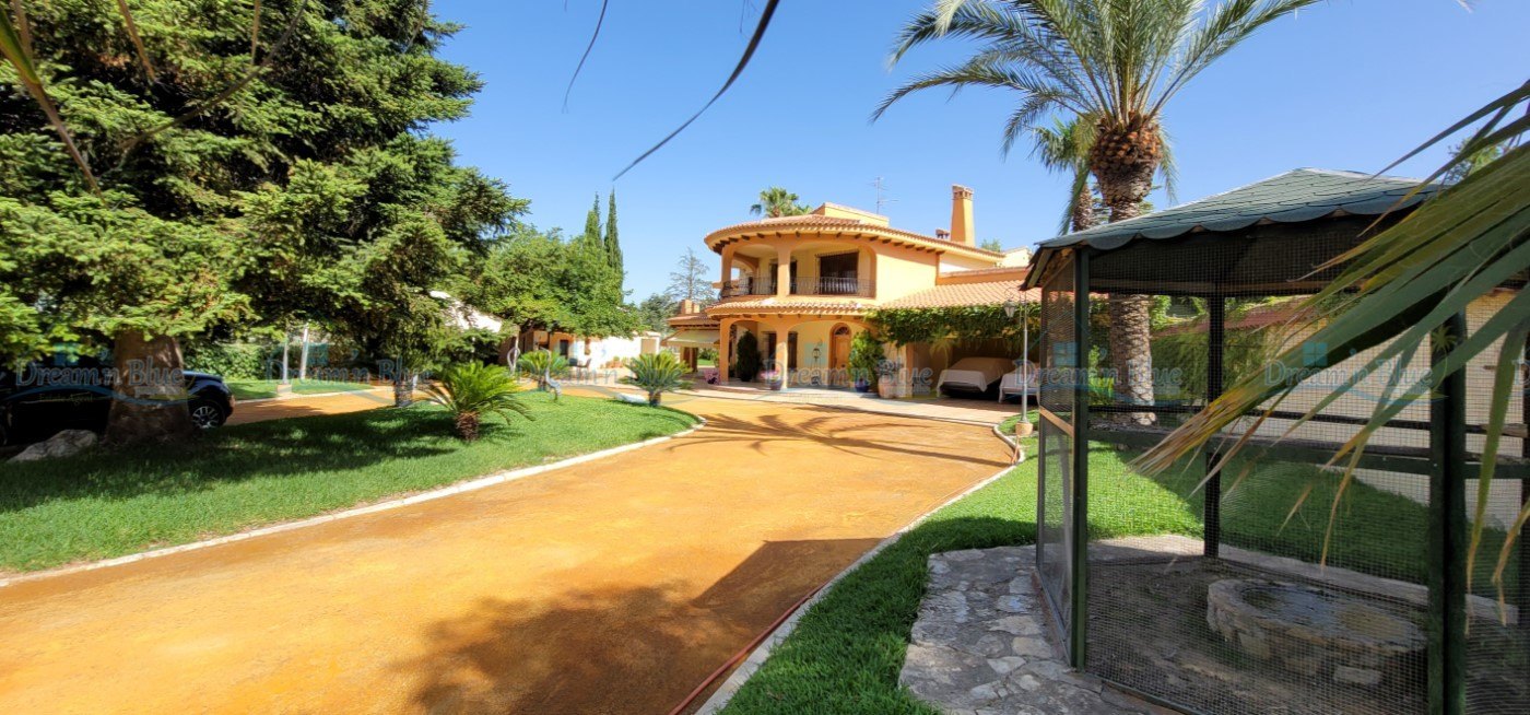 Villa for sale in Ontinyent